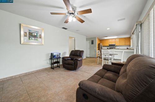 932 Anderson Cir, Woodland CA  95776-5100 exterior