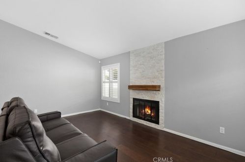 27093 Rainbow Crk Dr, Temecula CA 92591-4570 exterior