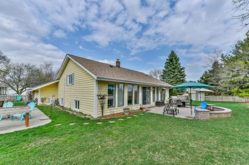 15105 San Mateo Ct, Waukesha, WI 53151-4344