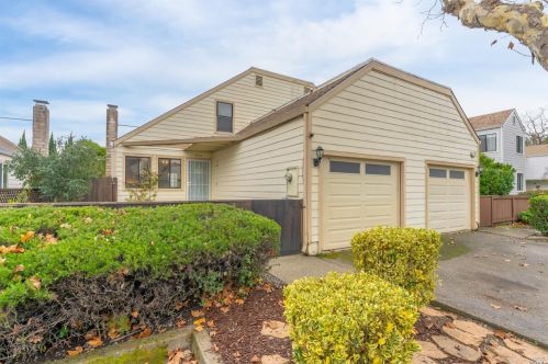 1533 Yardley St, Santa Rosa, CA 95403-8942