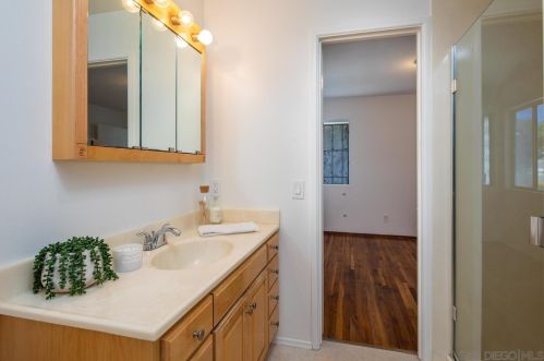 6227 Buisson St, San Diego CA 92122-2246 exterior