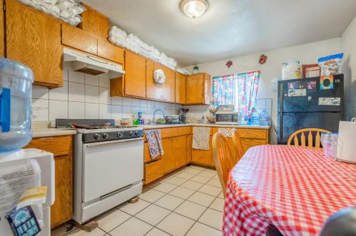 747 Prusso St, Livingston CA  95334-1136 exterior