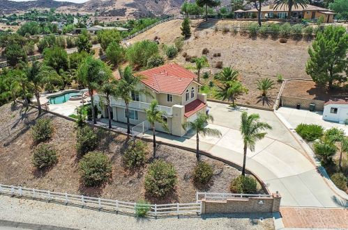 30435 Winchester Rd, Santa Clarita, CA 91384-3435