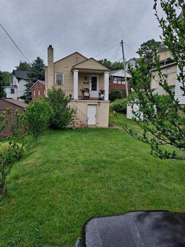 311 7th St, Jeannette PA  15644-1707 exterior