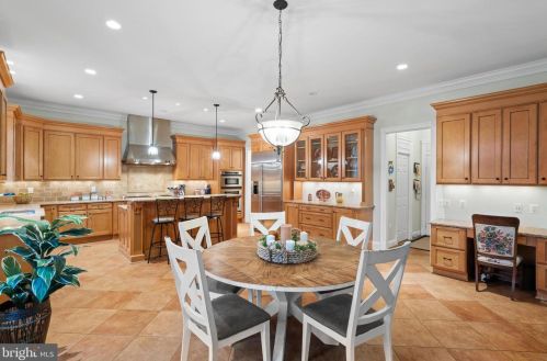 11606 Reid Ln, Nokesville VA  20181-2007 exterior