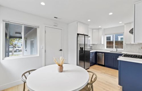 1148 Davis St, Redwood City, CA 94061-2239
