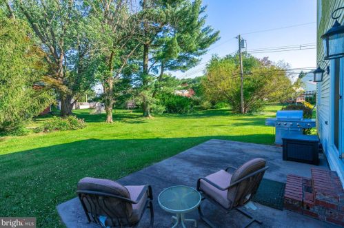 1394 Jolly Rd, Blue Bell, PA 19422-3317