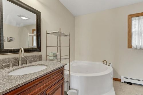 724 Sackett Lake Rd, Monticello NY  12701-4714 exterior