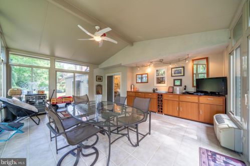 401 Santillo Way, Downingtown PA  19335-3132 exterior