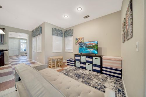 1652 Sephos St, Manteca CA  95337 exterior