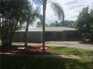 326 57 Way, Hollywood FL  33023-1433 exterior