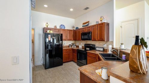 2072 Raleigh Dr, Titusville FL  32780-9131 exterior