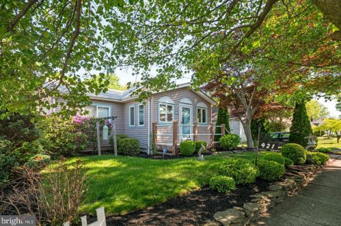421 Austin Ave, Barrington, NJ 08007-1004
