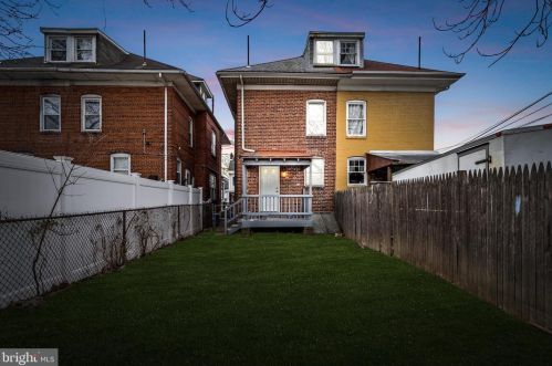 218 Cuyler Ave, Trenton NJ  08629-1806 exterior