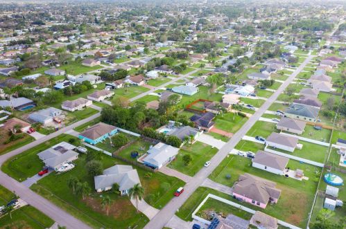709 Dorchester St, Fort Pierce FL  34983-8762 exterior