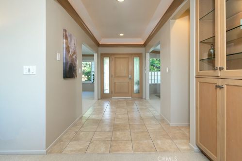 2755 Valle Vista Dr, Glendale CA  91206-4720 exterior