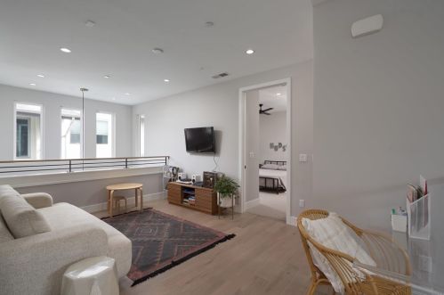 134 Jason St, Encinitas CA  92024-1447 exterior