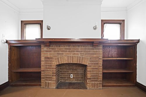 4026 13th St, Milwaukee, WI 53221-1726