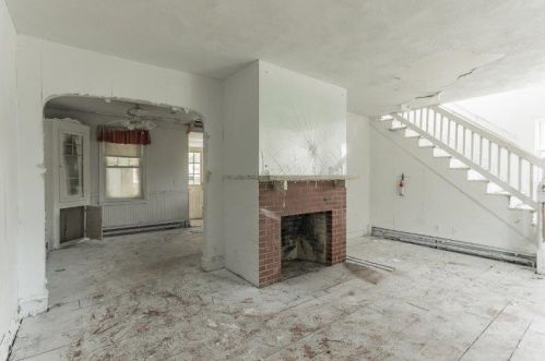 6 Reservoir Ave, Providence RI  02907-3430 exterior