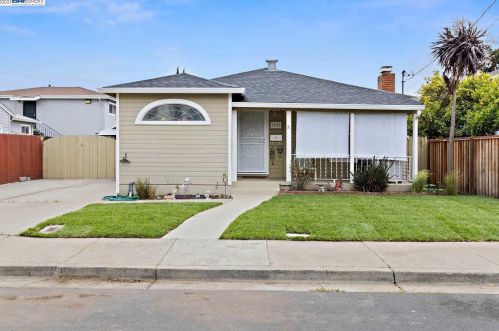 1010 D St, Union City, CA 94587-2347