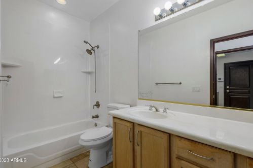 6811 39th Pl, Phoenix AZ  85042-6202 exterior