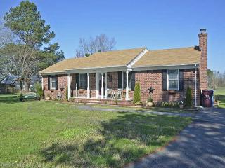 4236 Ballahack Rd, Chesapeake, VA 23322-3203