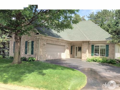510 Grandview Dr, Hudson, WI 54016-5819