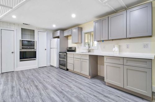 23 Derhenson Dr, Naples FL  34114-8202 exterior