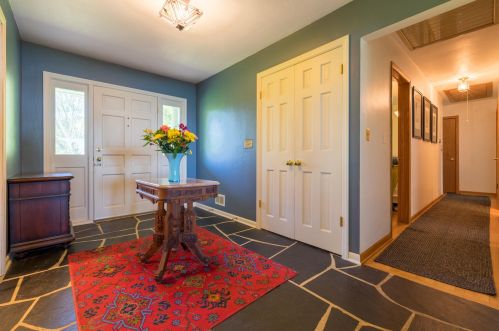 13328 Lakewood Dr, Thiensville WI  53097-2409 exterior