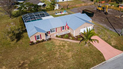 1596 24th Pl, Vero Beach, FL 32962-8029