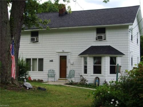 785 Stony Hill Rd, Hinckley, OH 44233-9431