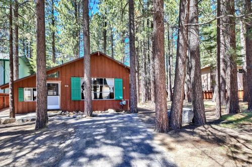3727 Larch Ave, South Lake Tahoe CA  96150-8504 exterior
