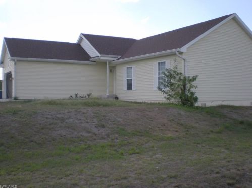 3916 3rd St, Lehigh Acres, FL 33936-2183