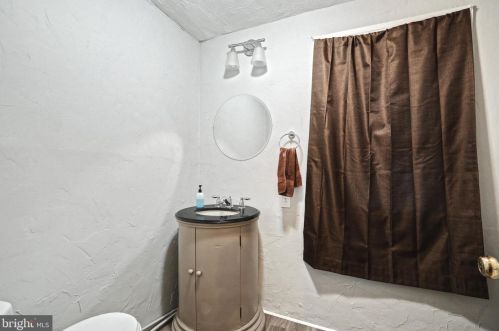 111 Charles St, Red Lion PA  17356-1603 exterior