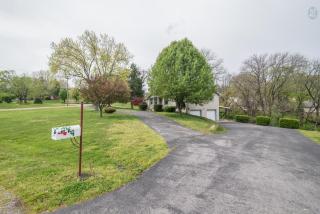 414 Kinhawk Dr, Nashville, TN 37211-6817