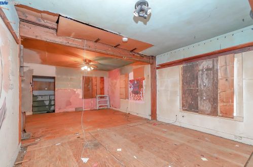 22174 Western Blvd, Hayward CA  94541-3839 exterior