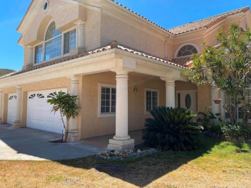 2383 Highview Trl, Vista, CA 92084-7754