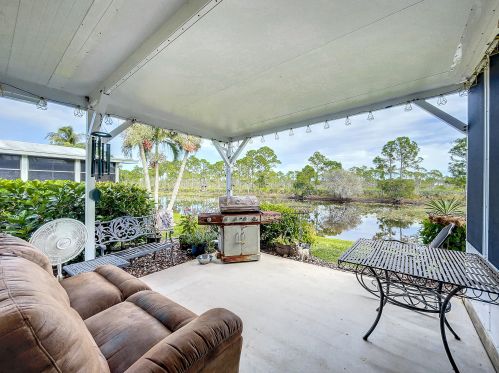 3816 Meadowlark Cir, Fort Pierce FL  34952-3144 exterior