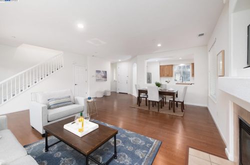 1156 Bava Cmn, Livermore, CA 94551-4000