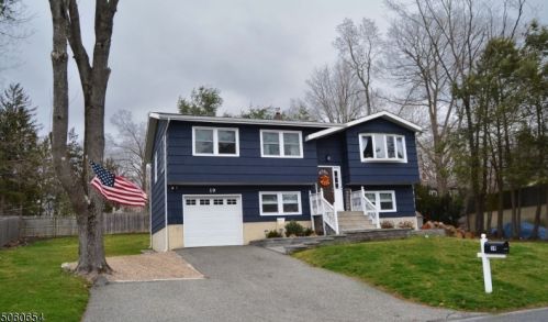19 Selma Blvd, Dover, NJ 07869-3406