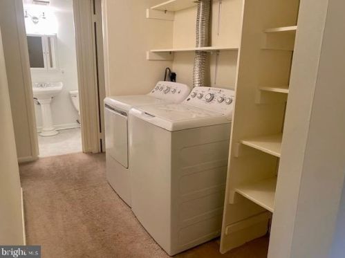 2303 Freetown Ct, Herndon, VA 20191-1754