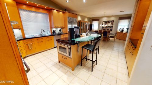 656 Johnson Dr, Gilbert, AZ 85233-8237