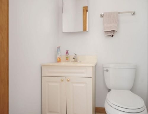 301 8th St, Hobart IN  46342-5124 exterior