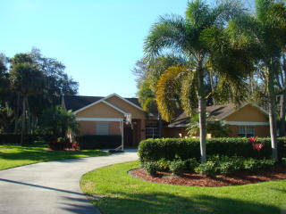 2445 22nd Cir, Okeechobee, FL 34974-5770
