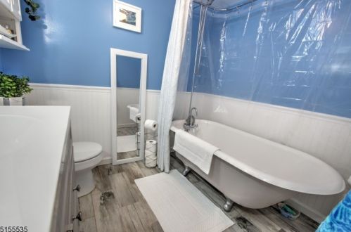 25 Grandview Ln, West Milford NJ  07480-1424 exterior