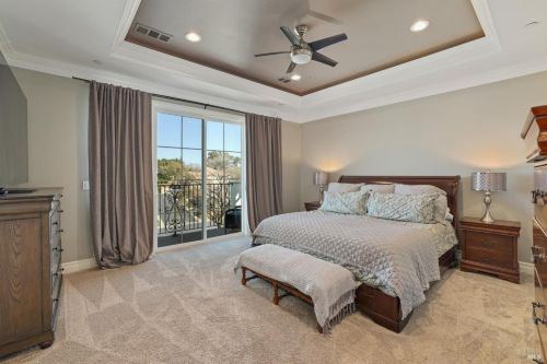 2054 Zinfandel Ct, Vacaville CA  95688-2829 exterior