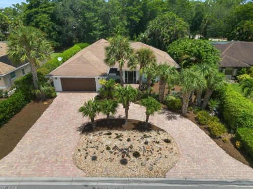 468 Ibis Way, Naples, FL 34110-1182