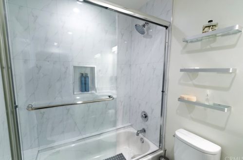 6160 Pacific Coast Hwy, Redondo Beach CA  90277-5907 exterior