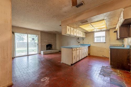 2006 Clearfield Cir, Richardson, TX 75081-5422