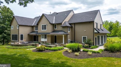 10 Devonshires Ct, Blue Bell PA  19422-2560 exterior